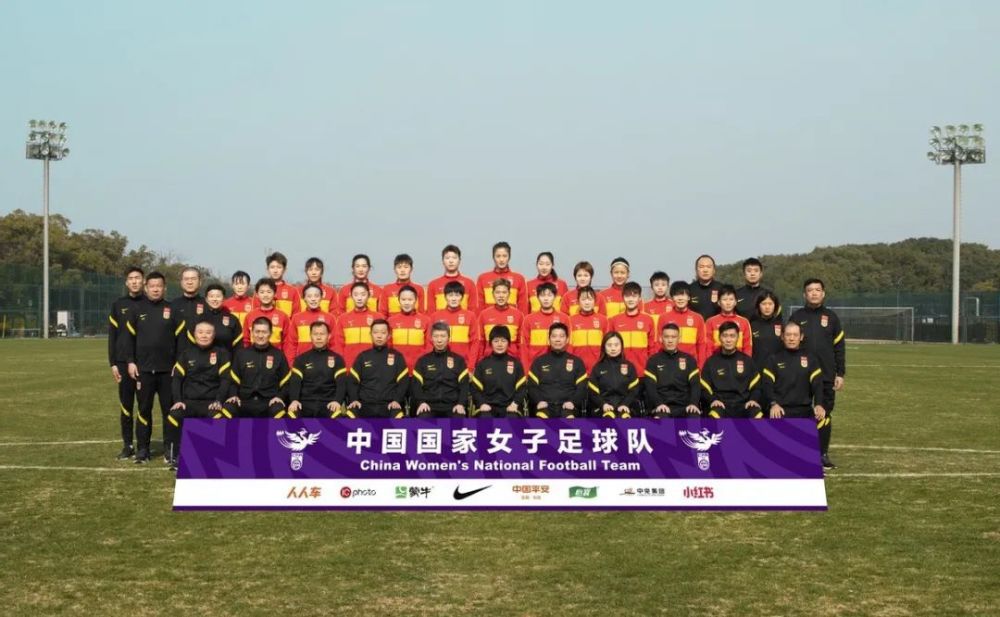 但叶辰出来的时候，还是发现了强仔。